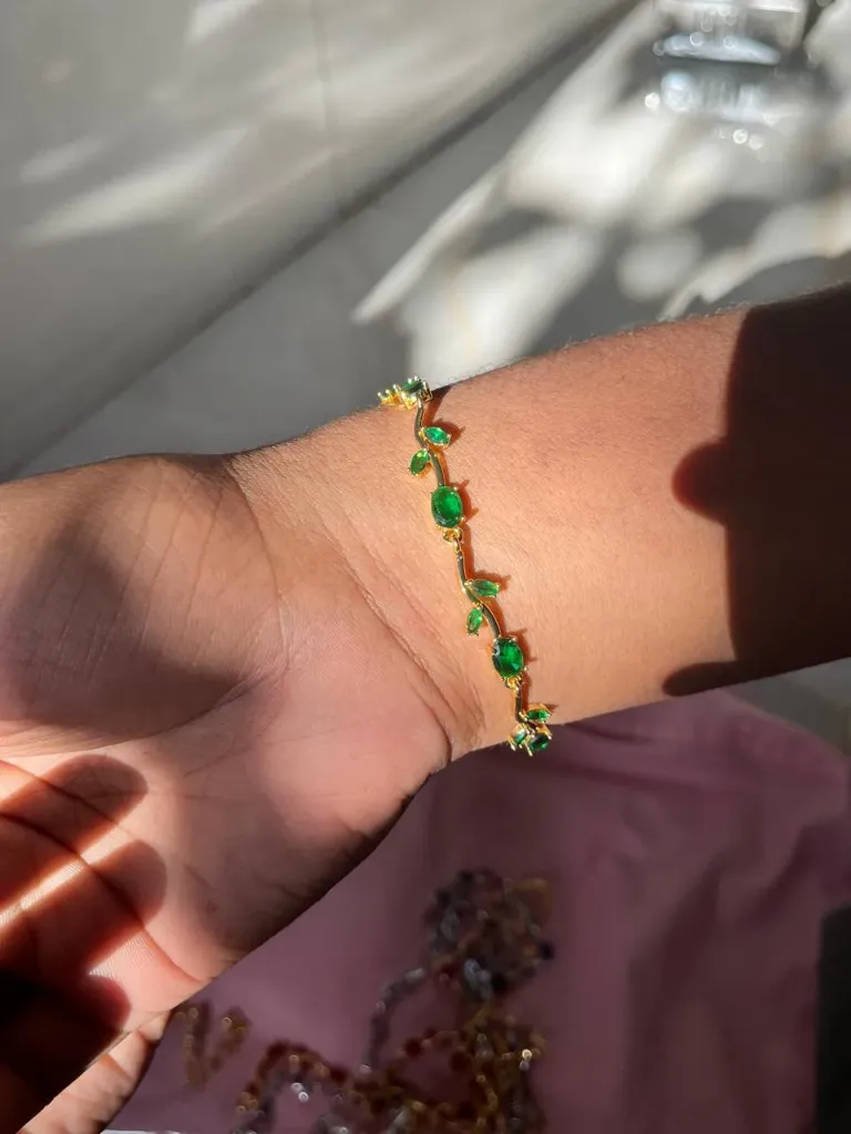 Green tulip bracelet
